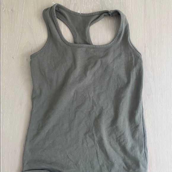 🛒army green tank - Picture 1 of 1